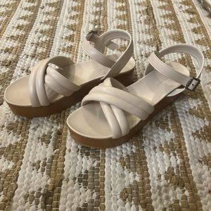 American Eagle Platform Sandal Size 8
